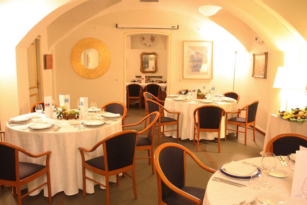 Hotel Ponte Di Rialto Crema Exterior foto